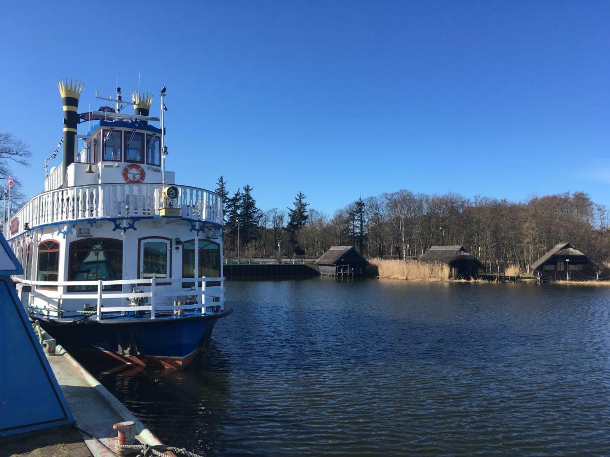 Kleines Haus Am Hafen - Ruhig Und Gruen Am Ortsrand Prerow Exterior foto